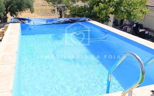 Terreno en venta en Castalla con caseta de aperos en Catí