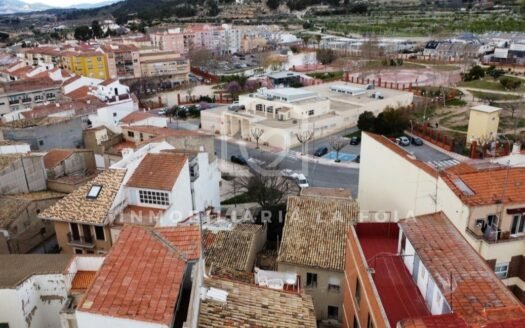 🏗️ Solar urbano en venta en Ibi frente al Parque de les Hortes